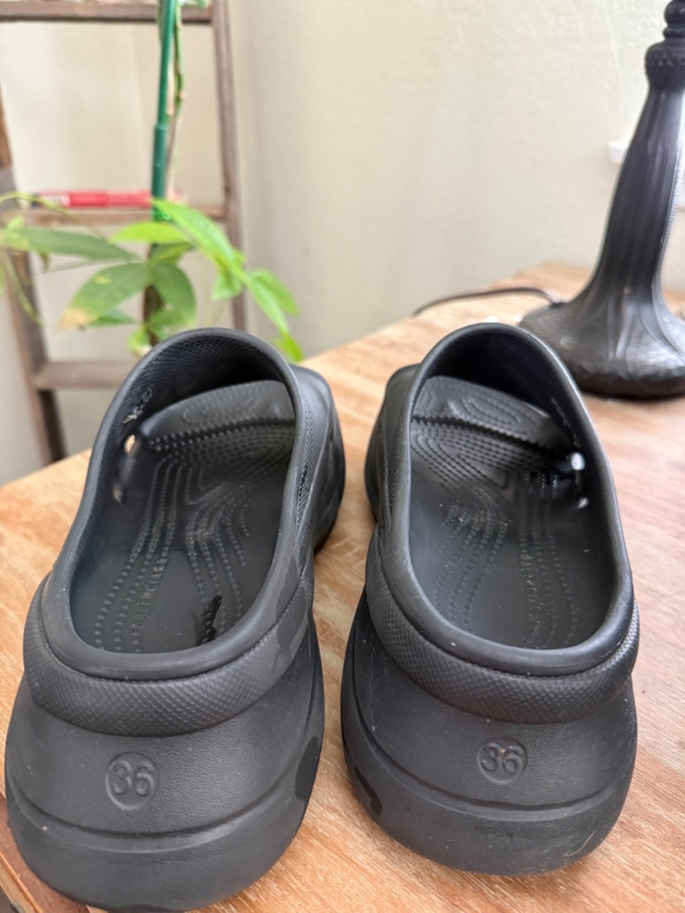 Black Balenciaga x Crocs Pool Slides (size 36EU or 6US) - Picture 4 of 4